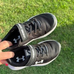 Little boys size 12 under armour shoes